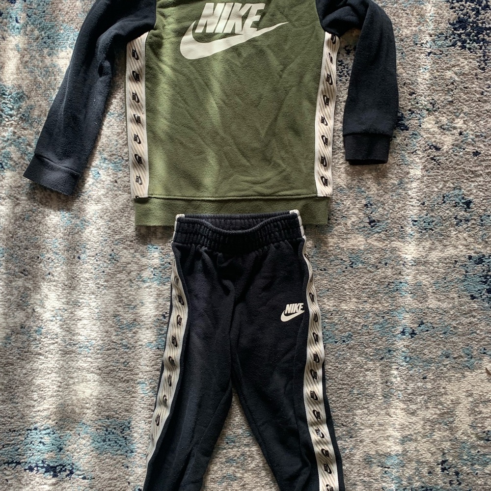 Nike Kids' Green and Black Tracksuit